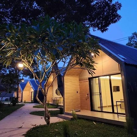Natural Park Resort De Wang Thong Пхитсанулок Экстерьер фото