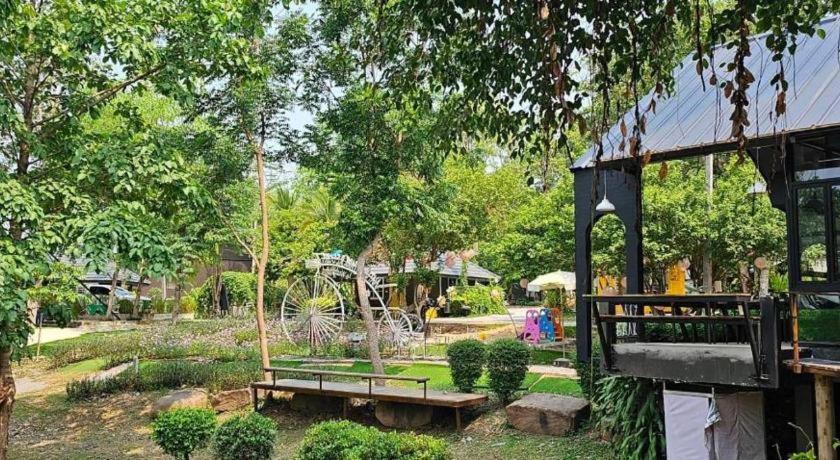 Natural Park Resort De Wang Thong Пхитсанулок Экстерьер фото